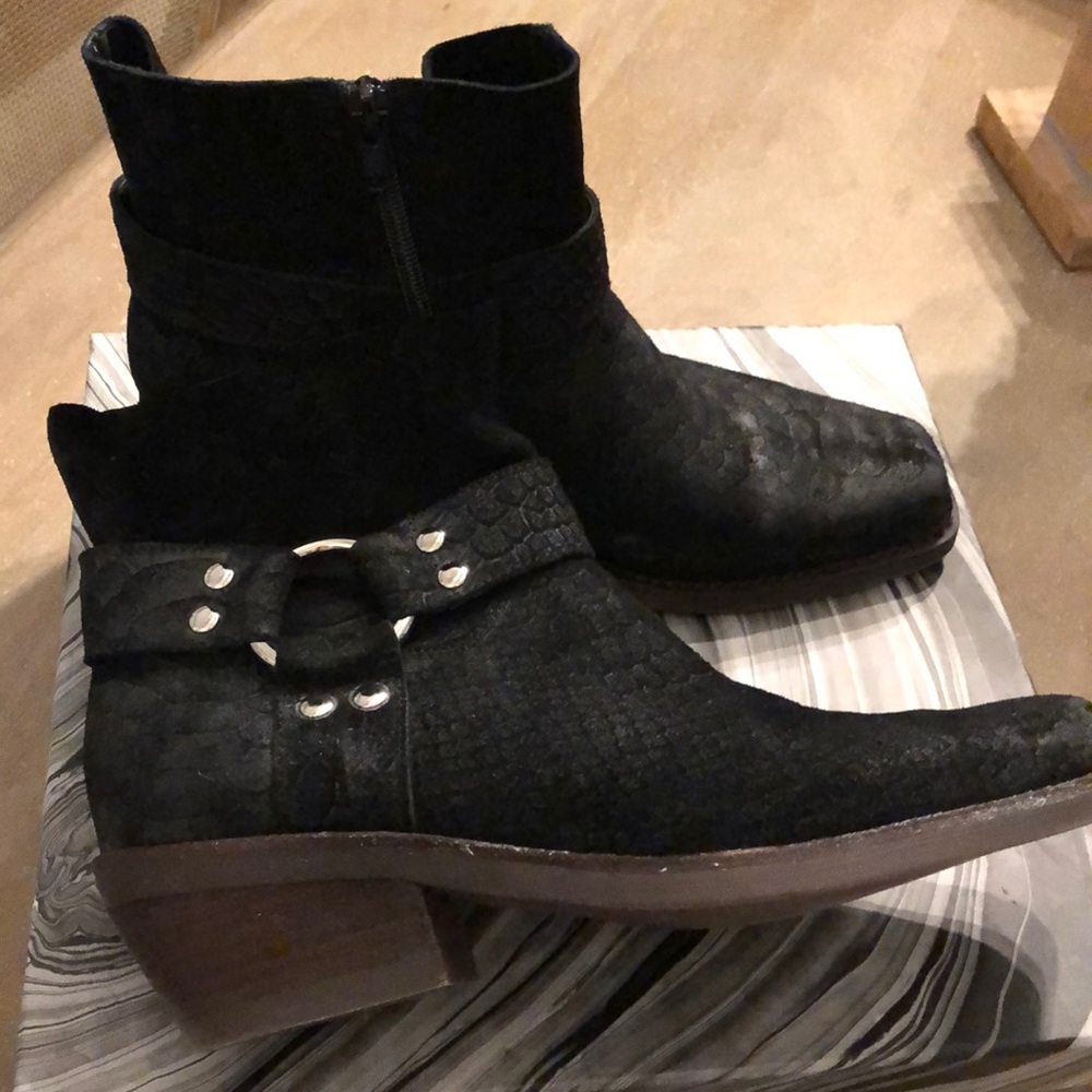 Leather booties